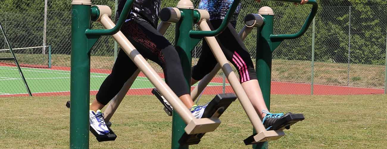 training legs using the double air walker