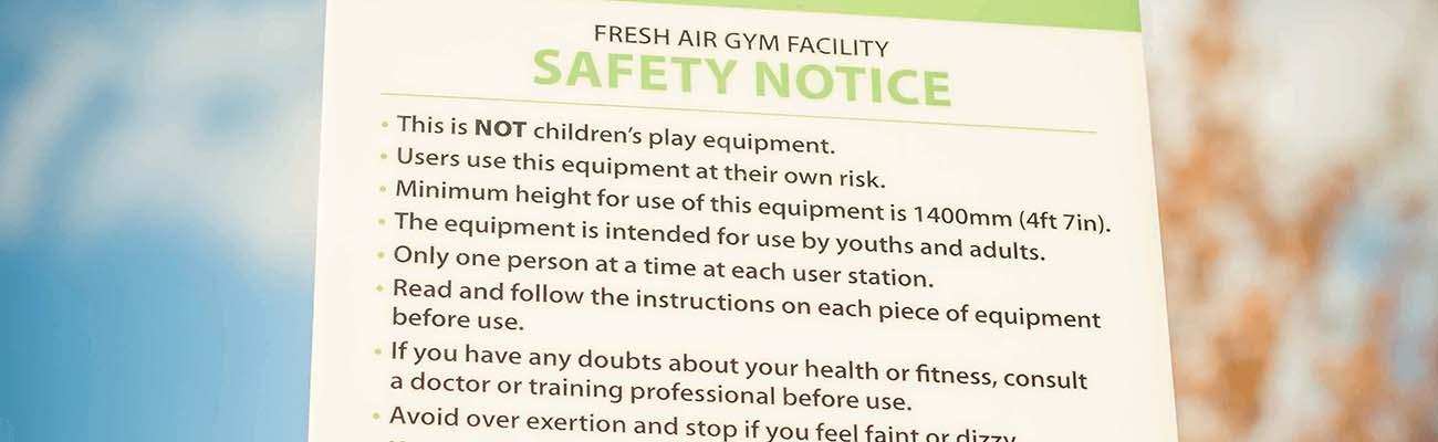 safety sign for outdoor gym